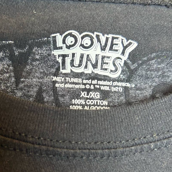 Looney Tunes Graphic Long Sleeve Tee Size XL 100% Cotton - Picture 4 of 9